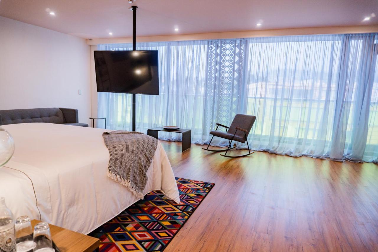 Hotel V1501 ปัสโต ภายนอก รูปภาพ A bedroom at the hotel