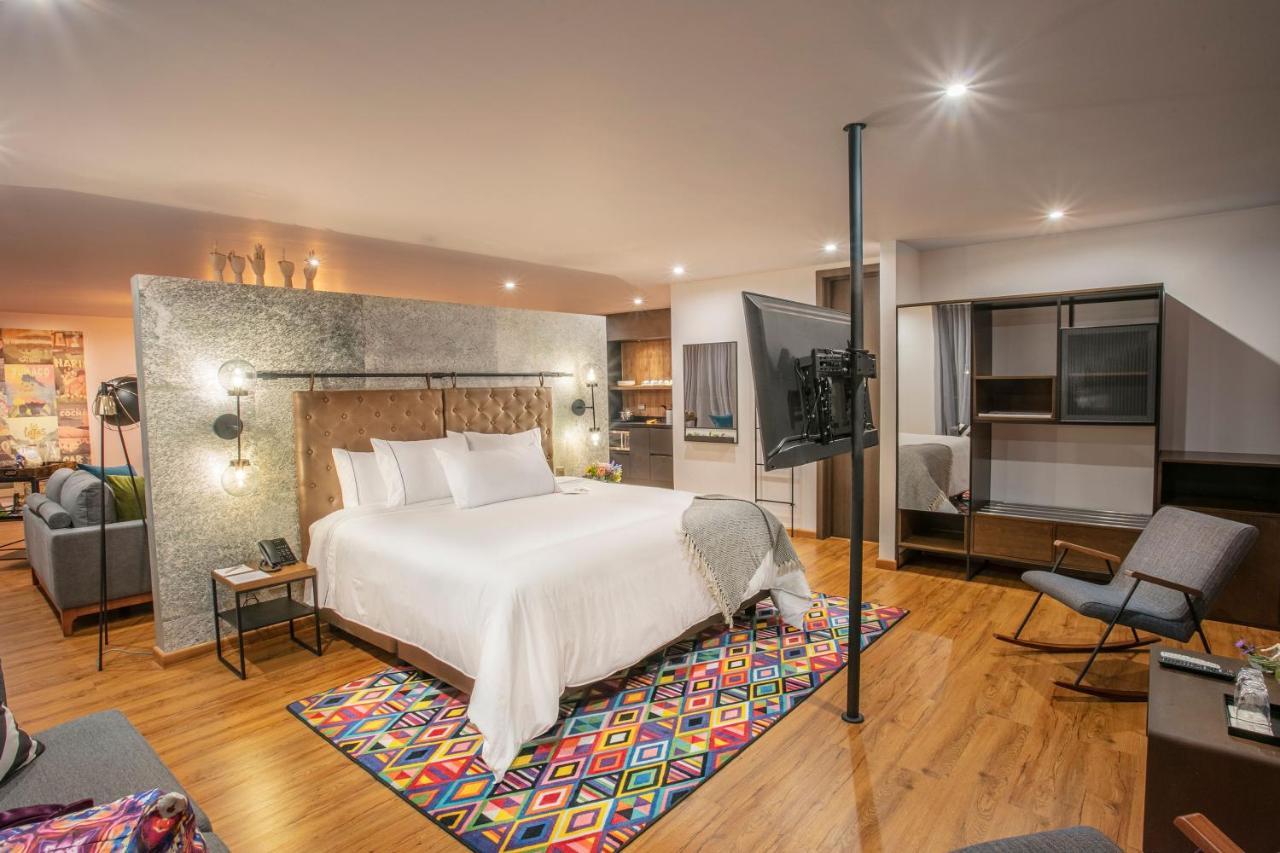 Hotel V1501 ปัสโต ภายนอก รูปภาพ A room at the hotel