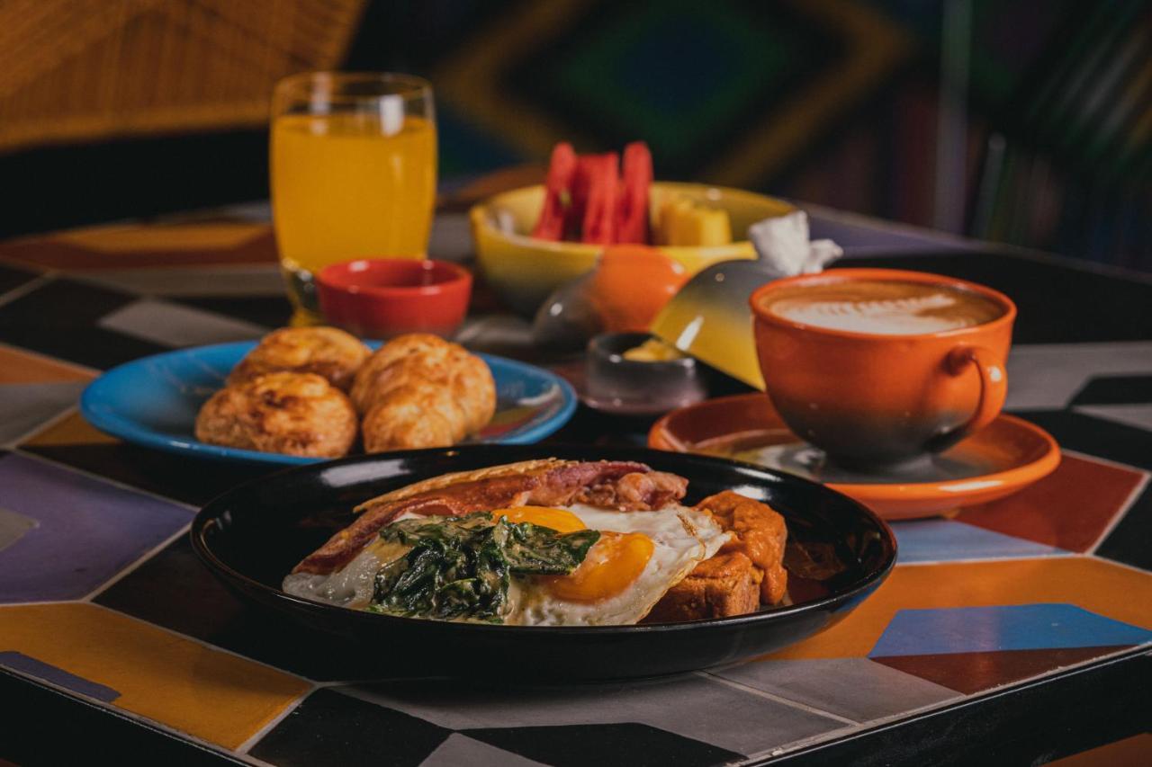 Hotel V1501 ปัสโต ภายนอก รูปภาพ A typical breakfast in Brazil