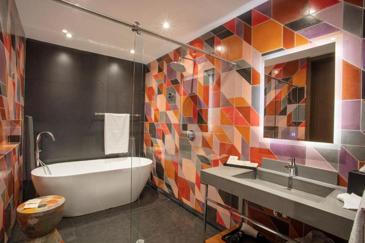 Hotel V1501 ปัสโต ภายนอก รูปภาพ Bathroom
